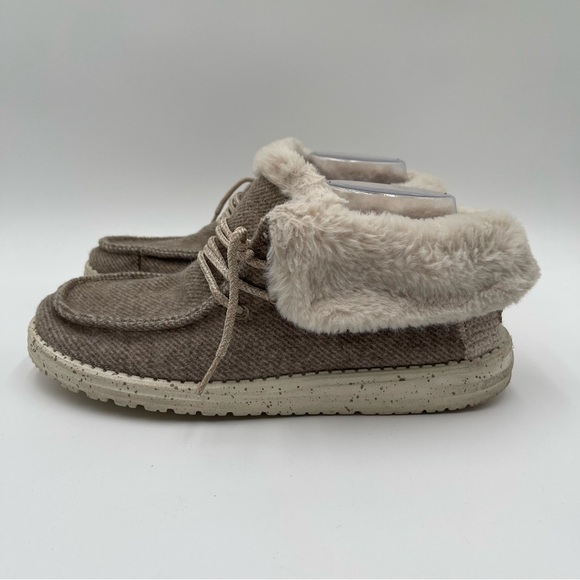 Women's Hey Dude Britt Shoes Size 9 Nut Slip-on Tie Faux Fur Casual Lightweight - Picture 2 of 14